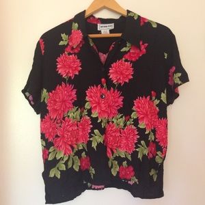 Collared bold floral print blouse